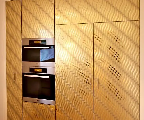 Designer-loft Mit Whirlpool Apartman