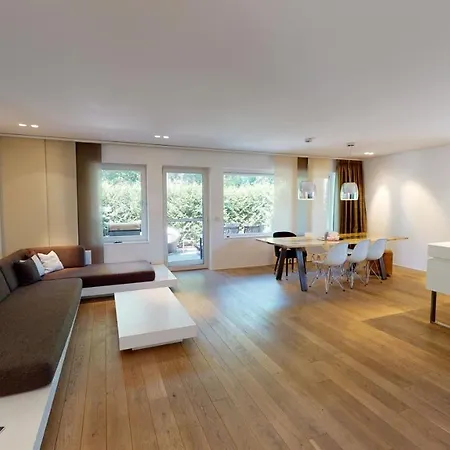 Designer-loft Mit Whirlpool Cologne