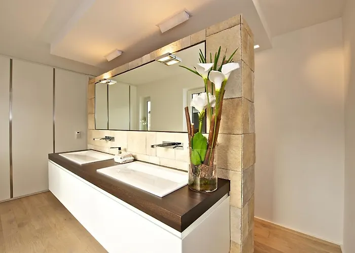 Designer-loft Mit Whirlpool Apartment Cologne