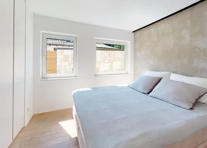 Designer-loft Mit Whirlpool